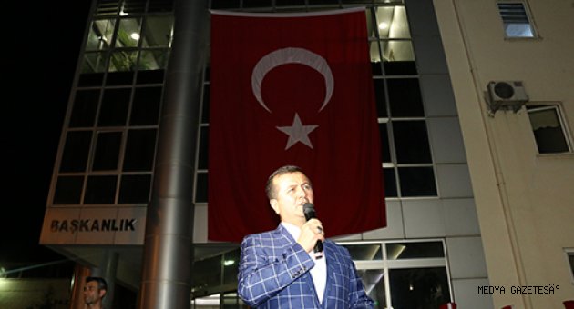 15 TEMMUZ 2016 FETÖ TERÖR ÖRGÜTÜNÜN YAPMIŞ OLDUĞU TERÖRİST EYLEME KARŞI MİLLET