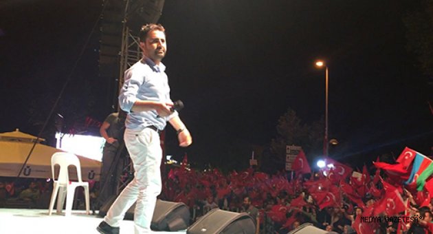 15 Temmuz’un ilk Türküsünü Okutan yaptı