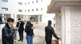 İkram Çeşmesi ile sıcak çorba dağıtımı başladı
