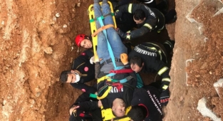 Kahramanmaraş’ta göçük altına kalan işçi ağır yaralandı
