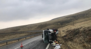 Kahramanmaraş’ta minibüs devrildi: 7 yaralı