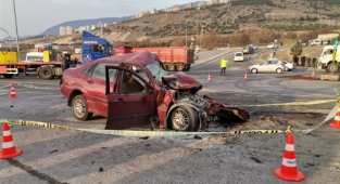 Kahramanmaraş’ta otomobil ile hafriyat kamyonu çarpıştı: 2 ölü