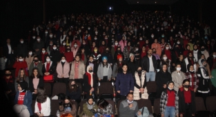 Kahramanmaraşlı öğrencilerden Akif’e yoğun ilgi