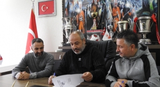 Kahramanmaraşspor’da imzalar atıldı