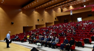 Salman Kapanoğlu’nun ‘Bir Tatlı Tebessüm’ Stand Up Gösterisi Büyük Beğeni Topladı