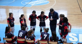 - SANKO OKULLARI KIZ VOLEYBOL TAKIMI İL İKİNCİSİ OLDU
