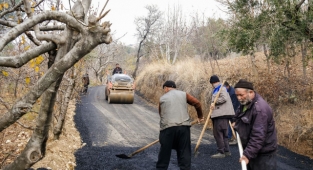 SARIKAYA MAHALLESİNDE ASFALT ÇALIŞMASI