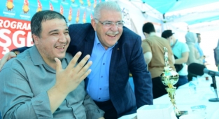 Başkan Mahçiçek, Görme Engelliler Haftasında Mesaj Yayınladı
