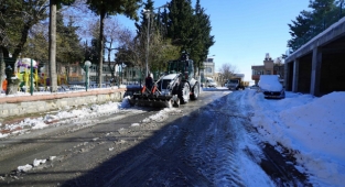 Büyükşehir Çalışıyor, Ulaşım Açık Tutuluyor