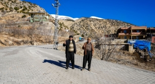 DULKADİROĞLU’NDAN PARKE ÇALIŞMASI