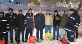 Kahramanmaraş’ta karla mücadelesi sürüyor