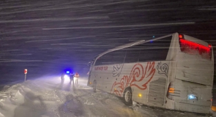 Kahramanmaraş’ta yolcu otobüsü mahsur kaldı