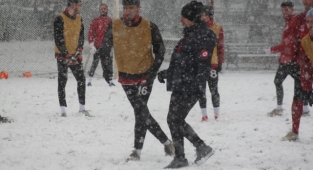 Kahramanmaraşspor-Sivas Belediyespor maçına kar engeli