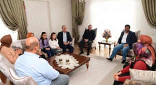 Kervancıoğlu ve Başkan Güngör’den Şehidimizin Emanetine Doğum Günü Sürprizi