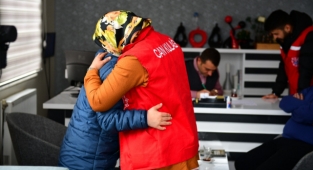 Başkan Gürbüz’e personelinden, iyiliği yay desteği