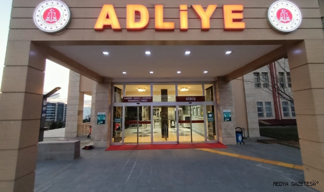 Cinsel tacizden tutuklanan hekim tutuksuz yargılanacak