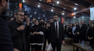 Cumhurbaşkanı Erdoğan, Kahramanmaraşlı gençlerle telefonla görüştü