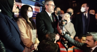 Grup Başkanvekili Mahir Ünal, Ak Gençliğin Yardım Tırını Yolcu etti