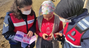 Jandarma çalışan kadınlara KADES’i anlattı