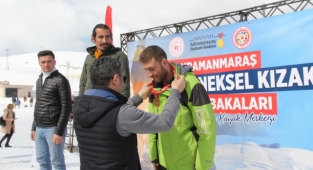 Yedikuyular’da Geleneksel Kızak Yarışları Yapıldı
