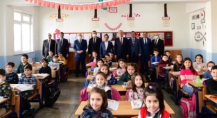 Başkan Güngör Minik Öğrencilerle Buluştu
