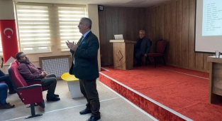 BEŞ GÜNLÜK İZNİNİN DÖRT GÜNÜNDE OKULLARDA SEMİNER SUNDU
