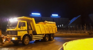 Büyükşehir’den Buzlanmaya Karşı Gece Mesaisi