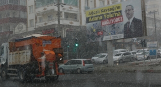 Büyükşehir Kış Şartlarıyla Mücadelesini Aralıksız Sürdürüyor