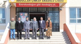 Can; Abdullah Çinkay Anadolu Lisesini Ziyaret Ederek Öğrencilerle Bir Araya Geldi