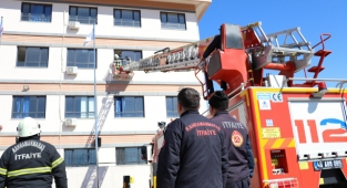 “DEPREM ANI VE TAHLİYE TATBİKATI” GERÇEKLEŞTİRİLDİ
