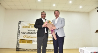'Mehmet Akif Ersoy ile Anlaşabilmek ve İstiklal Marşı” konulu konferans düzenlendi’