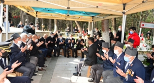 -Şehit annesi yürekleri sızlattı