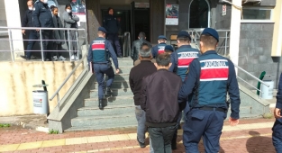 Tren raylarını çaldılar yakalandılar