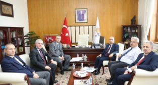 Üniversitemiz Rektörü Can, Tarım ve Orman Bakanı Prof. Dr. Vahit Kirişçi’yi Ziyaret Etti