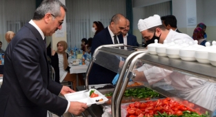 Başkan Güngör Öğrencilerle İftar Yaptı