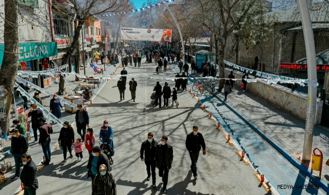 Cadde trafiğe kapatılacak, o güne özel büyük indirimler yapılacak