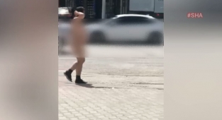 Çırılçıplak yolda yürüdü gözaltına alındı