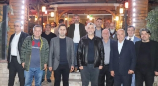 Dostlar Divanı Üyeleri Bilal Ardıç Sahurundaydı