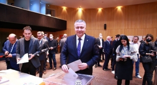-İTHİB Başkanı Ahmet Öksüz güven tazeledi