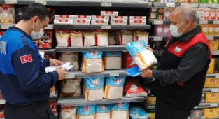 Onikişubat Belediyesi’nden Ramazan öncesi market ve fırınlara denetim