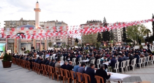 Ramazanın Bereketi Bu Meclislerde Saklı