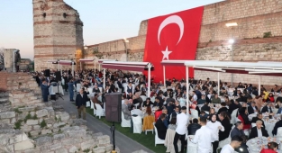 Topkapı Surları Erdem Karakoç İftarında Doldu, Taştı
