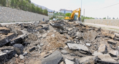 Büyükşehir, Elbistan Pınarbaşı Caddesi’ni Yeniliyor