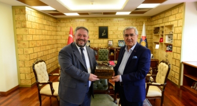 EÜAŞ Genel Müdürü Dr. İzzet Alagöz KSÜ’de ‘Elektrik Üretim Teknolojileri’ Konulu Konferans Verdi