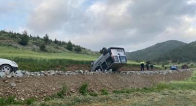 Kahramanmaraş’ta hafif ticari araç takla attı: 1 yaralı