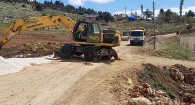 Kırsal Mahalle Yolları Büyükşehir’le Yenileniyor