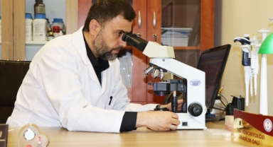 Prof. Dr. Ekrem Kireçci: Maymun Çiçeği Hastalığı Üzerinden Korku Oluşturulmaya Çalışılıyor