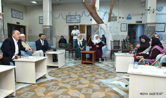 VALİ COŞKUN’DAN ÇOCUK EVİ VE HUZUREVİNE BAYRAM ZİYARETİ