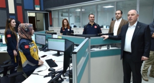 VALİ COŞKUN’DAN RAMAZAN BAYRAMI MÜNASEBETİYLE NECİP FAZIL ŞEHİR HASTANESİ VE 112 ÇAĞRI MERKEZİ’NE ZİYARET