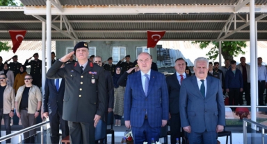 VALİ COŞKUN, ENGELLİ KARDEŞLERİMİZİN 1 GÜNLÜK ASKERLİK HEYECANINA ORTAK OLDU
